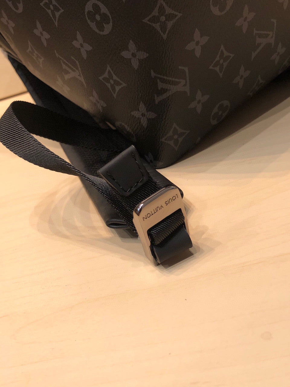 Louis Vuitton M43186  DISCOVERY BACKPACK PM