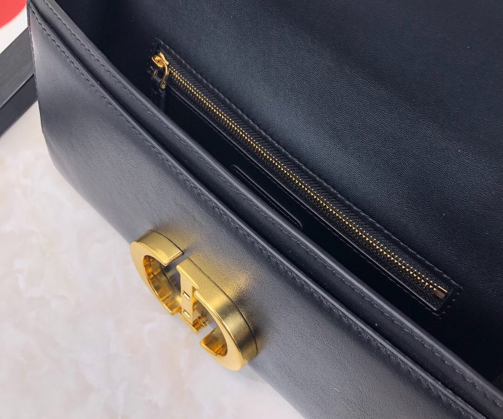 Christian Dior 30 MONTAIGNE LAMBSKIN CLUTCH BAG