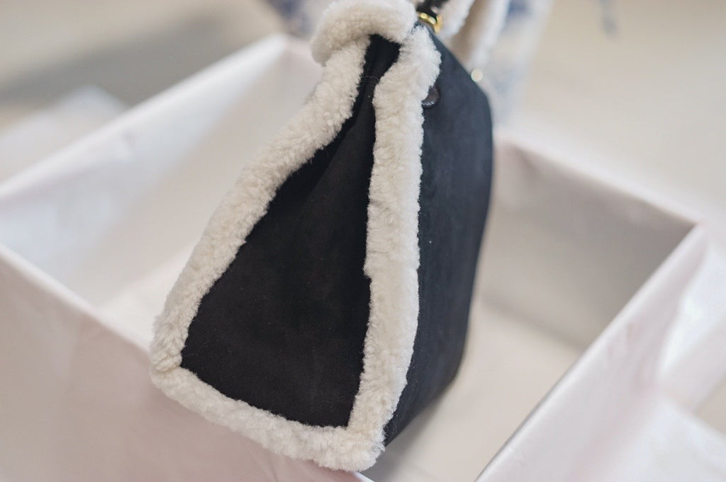 [Exclusive] Hermès Kelly 35 Limited Edition Black Teddy Shearling Bag