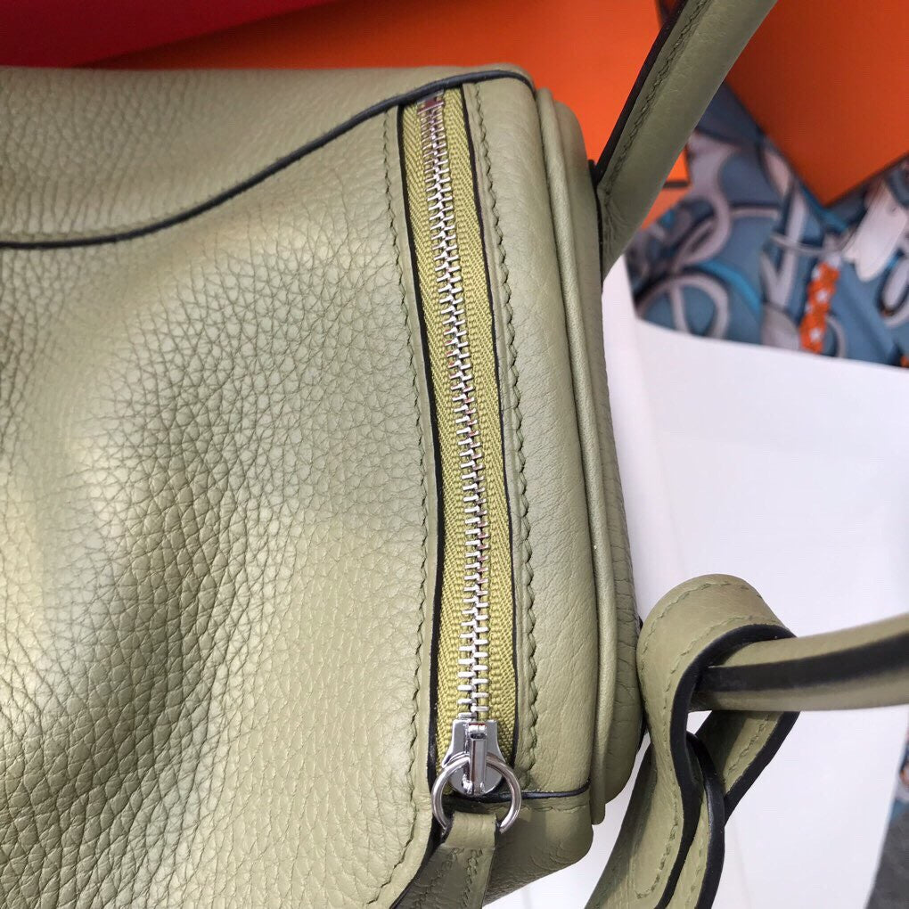 Hermes  Sauge Lindy 26 Togo Palladium Hardware