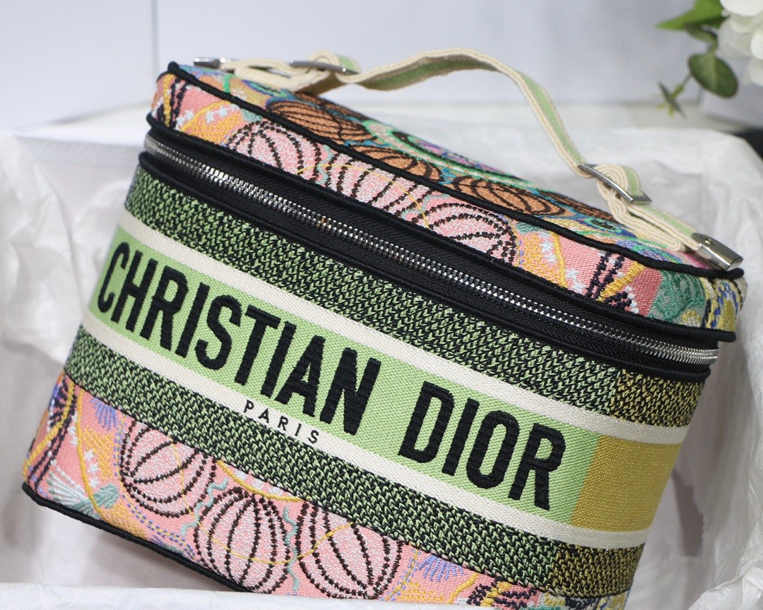 Christian Dior DIORTRAVEL VANITY CASE