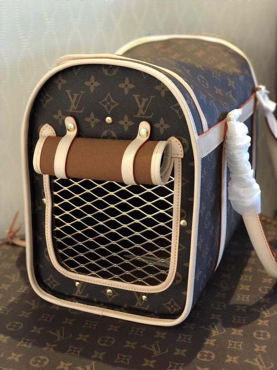 Louis Vuitton M42024 DOG CARRIER 40