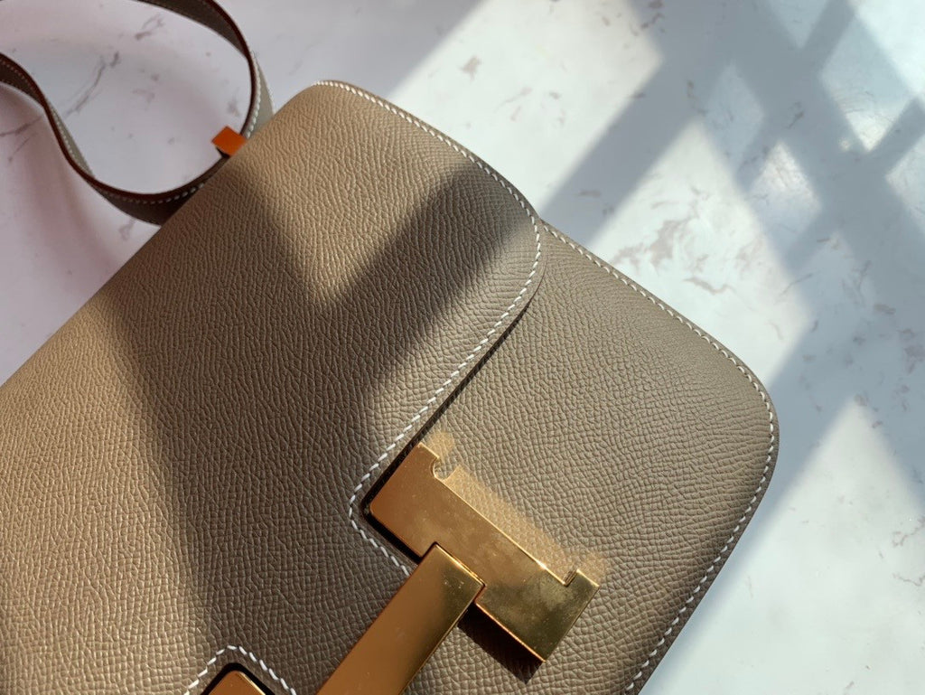 Hermes Etoupe Constance 24 Epsom bag with Gold Hardwares