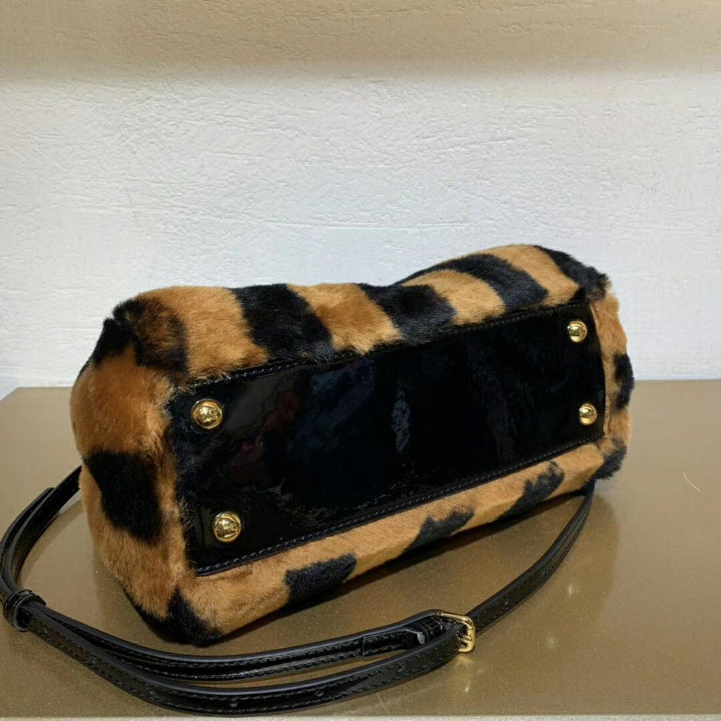 Fendi PEEKABOO ICONIC MINI Black mink bag