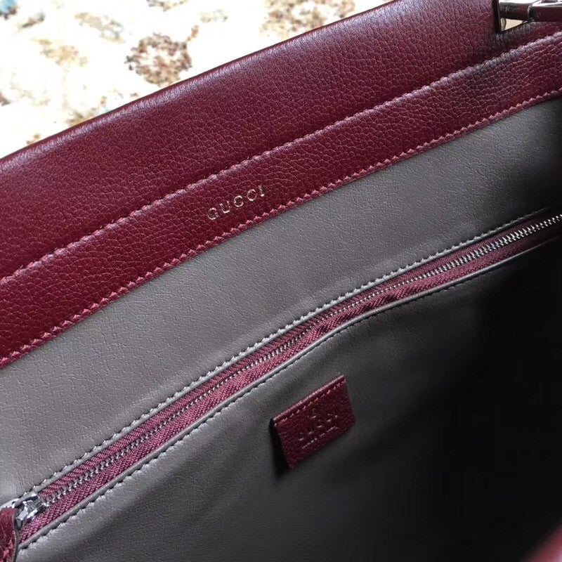 Gucci Zumi grainy leather medium top handle bag Burgundy
