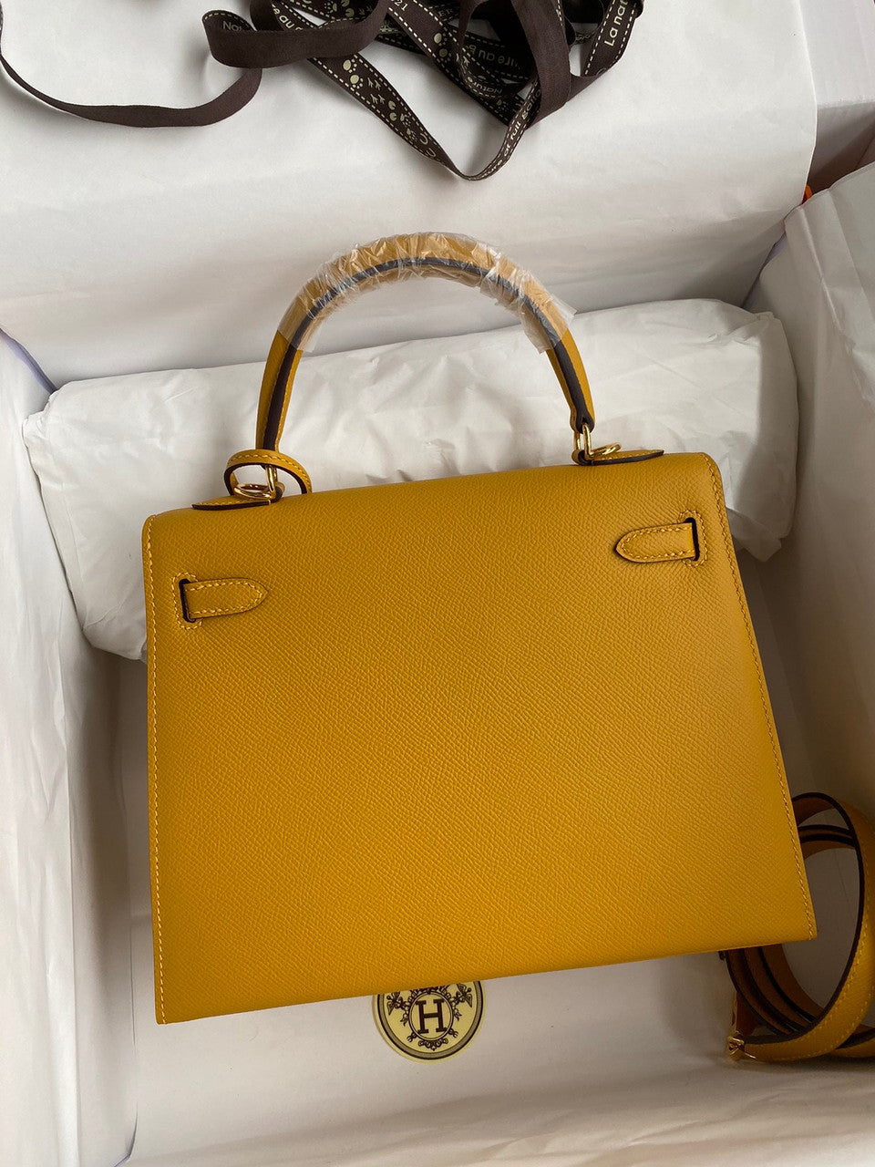 HERMES KELLY 28 SELLIER JAUME AMBRE EPSOM GOLD HARDWARE