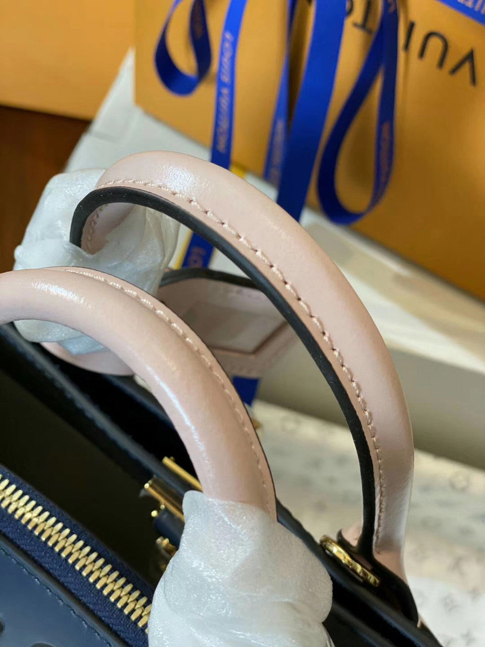 Louis Vuitton M53321 City Steamer PM Beige
