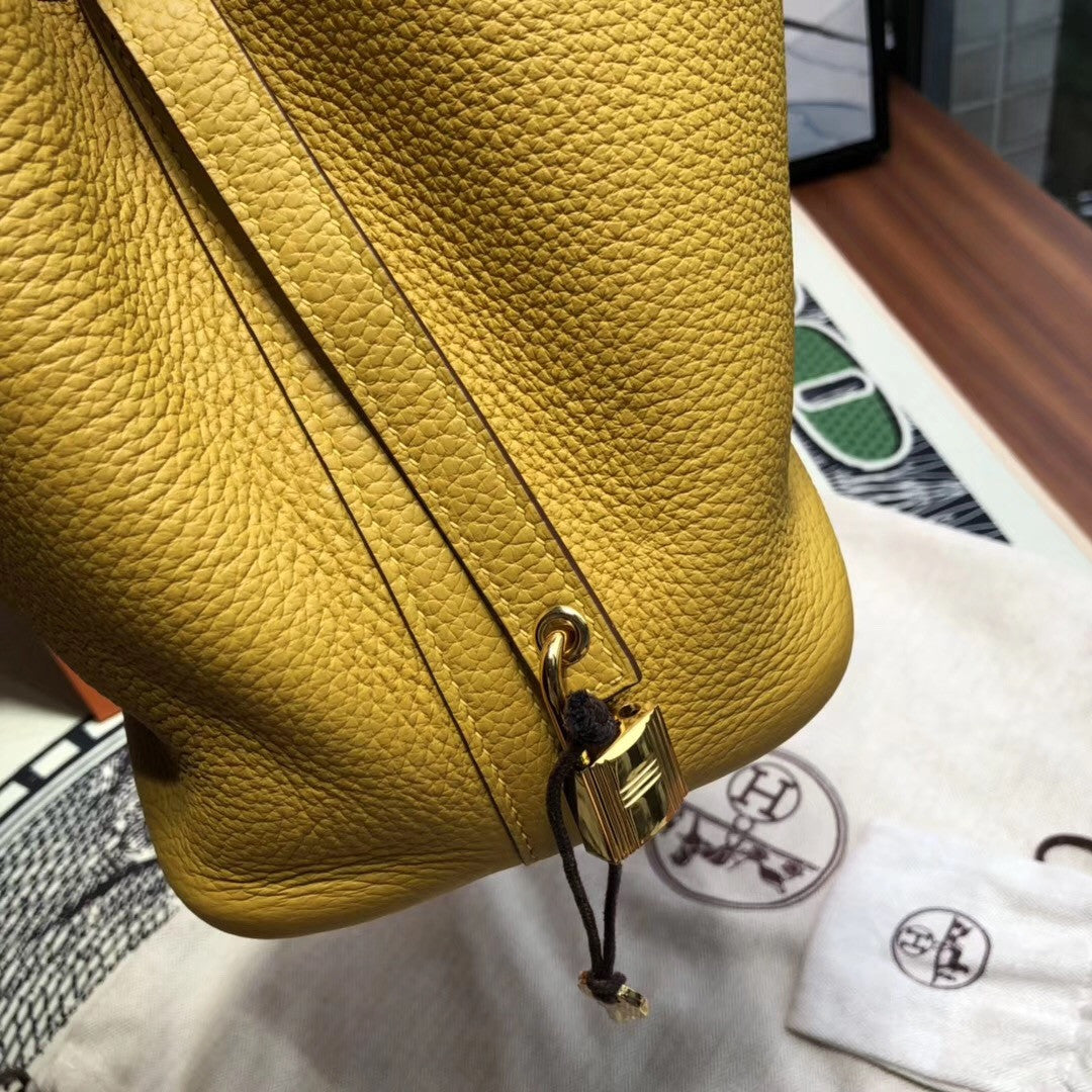 Hermes 9D Amber   Picotin Lock 18 Togo Leather Bag