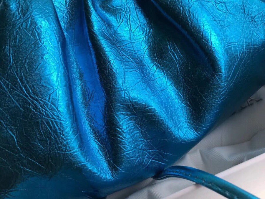 Celine MEDIUM TRIOMPHE BAG IN SHINY CALFSKIN NUDE