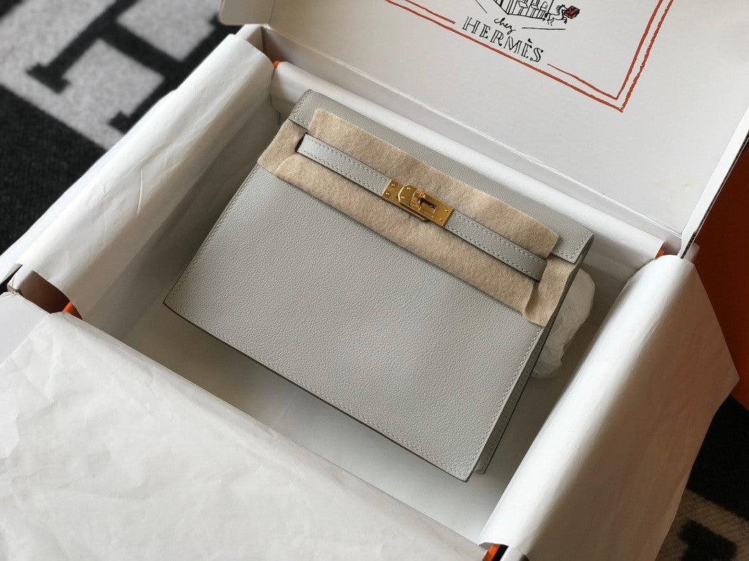 Hermes GRIS PERLE  Kelly Danse Bag Evercolour Leather Gold Hardware