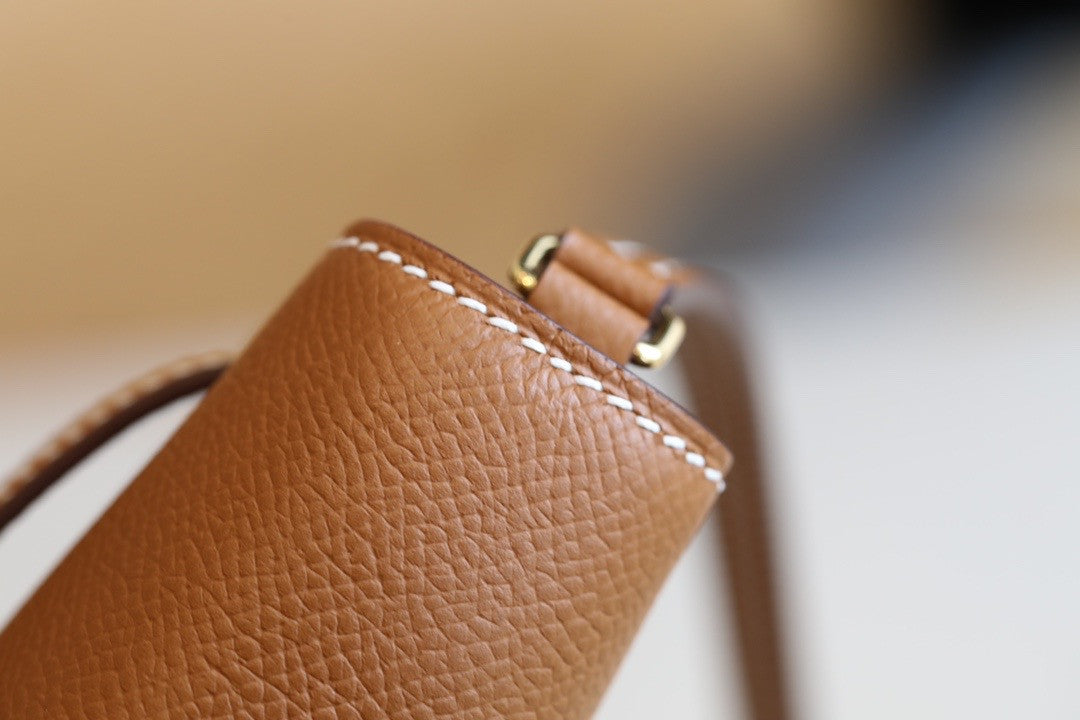 Hermes Kelly Wallet to Go Gold EPSOM GHW