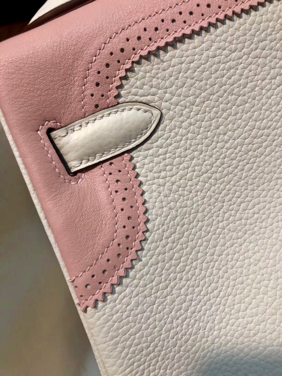 Hermes Special Order Horseshoe White/ Rose Sakura  Ghillie Kelly 32cm Togo/Swift Gold Hardware