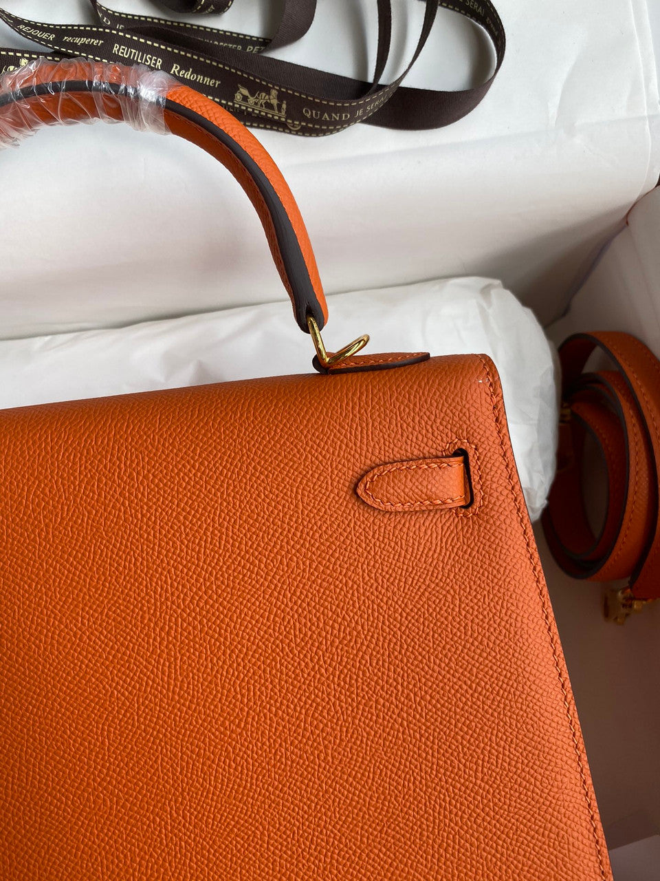 HERMES KELLY 28 SELLIER ORANGE EPSOM GOLD HARDWARE