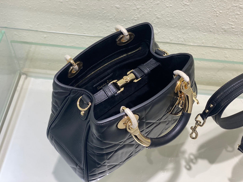 [Priority Release] Christian Dior The lady Dior 95.22 Bag Medium Black