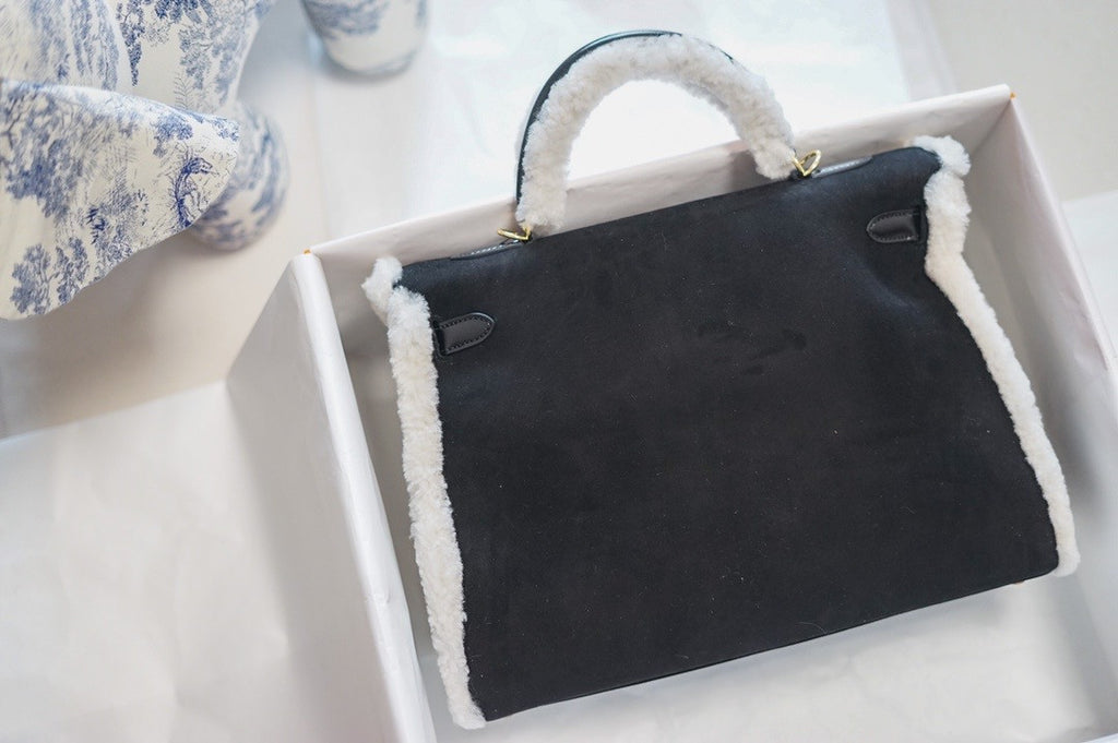 [Exclusive] Hermès Kelly 35 Limited Edition Black Teddy Shearling Bag