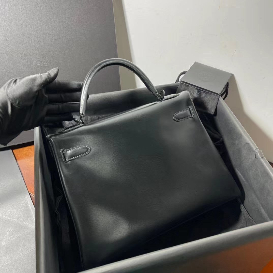 Hermès SO Black Box Retourne Kelly 32cm Black Hardware