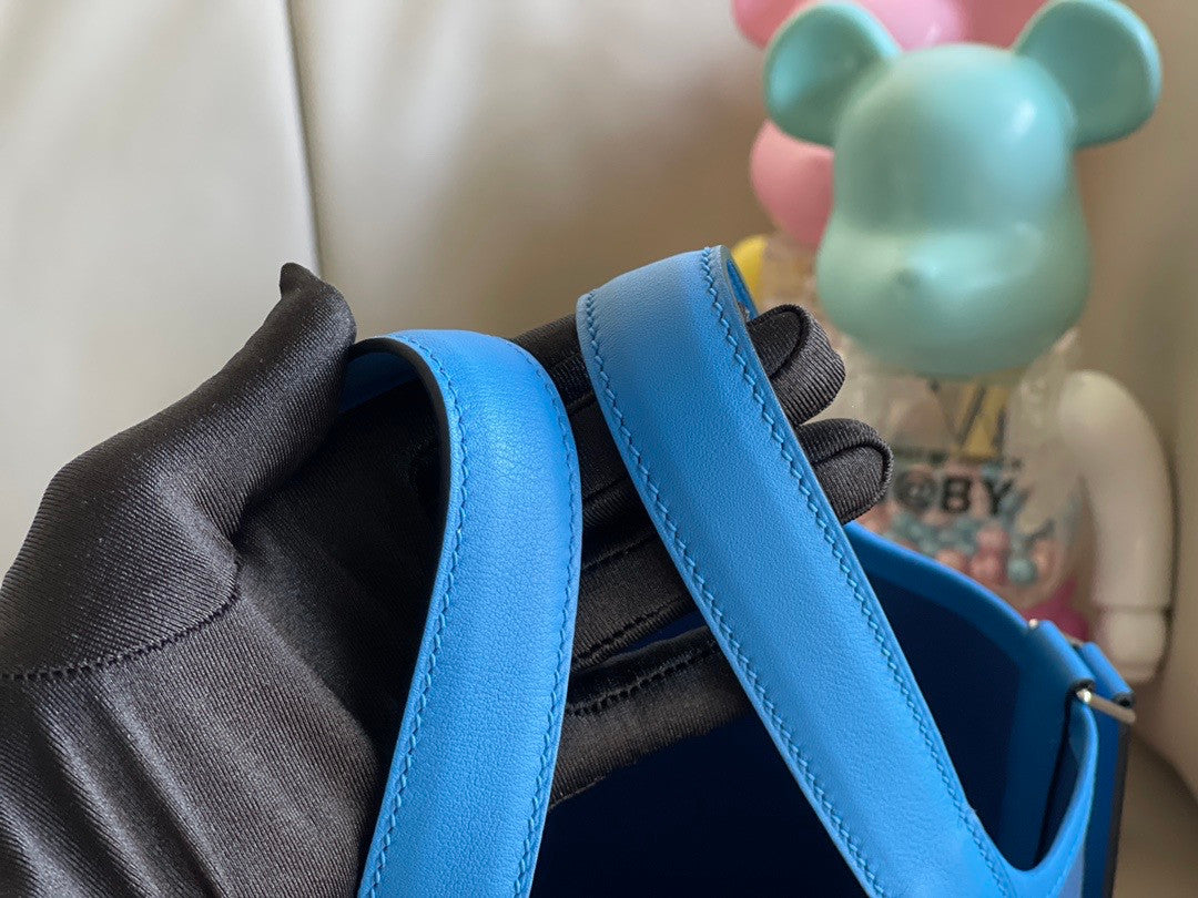 Hermès Picotin Cargo 18 Blue Frida Swift and Toile Canvas Palladium Hardware