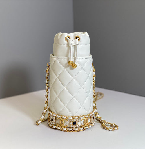 Chanel BUCKET WITH CHAIN White