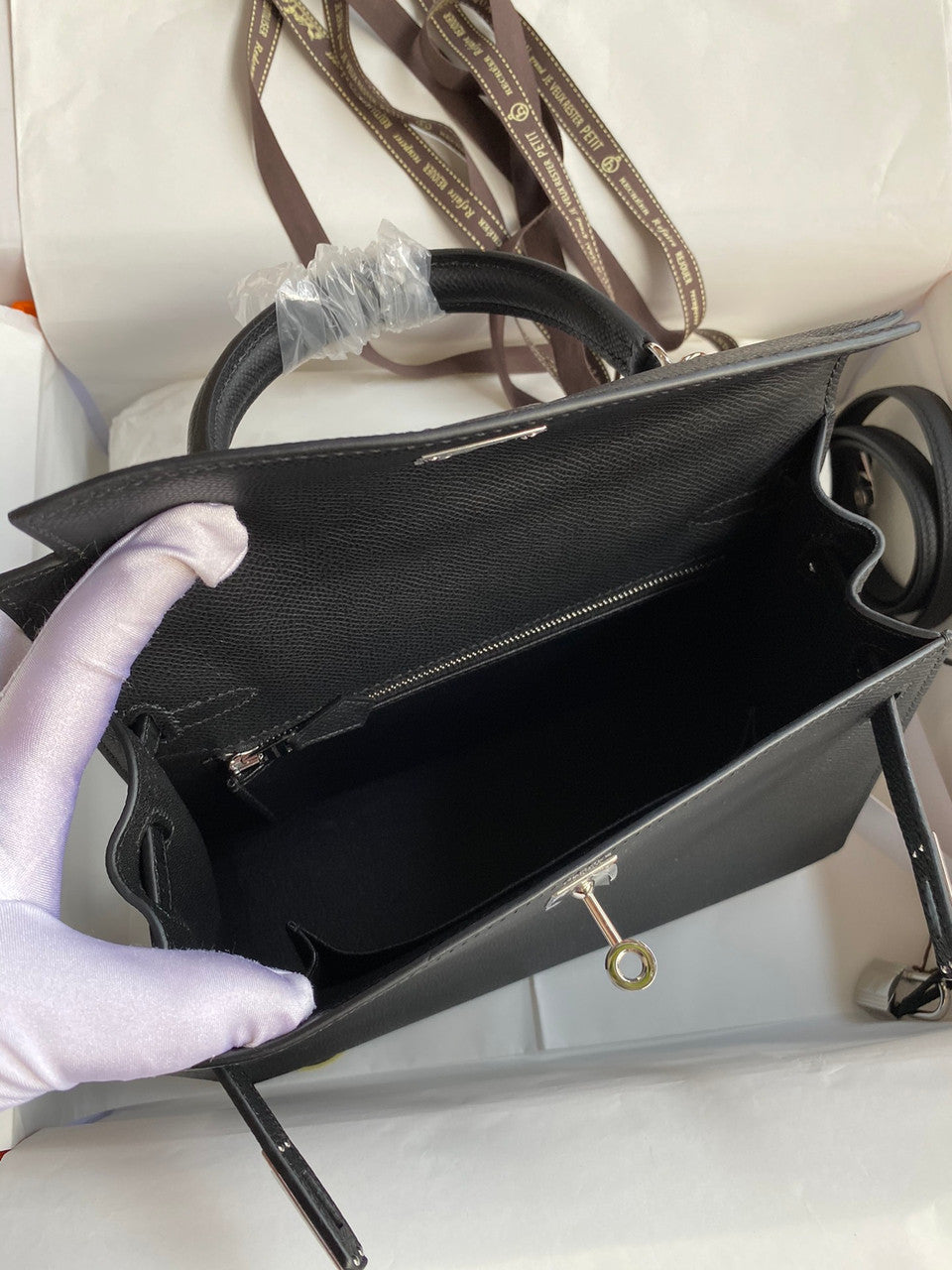 HERMES KELLY 28 SELLIER BLACK  EPSOM PALLADIUM HARDWARE