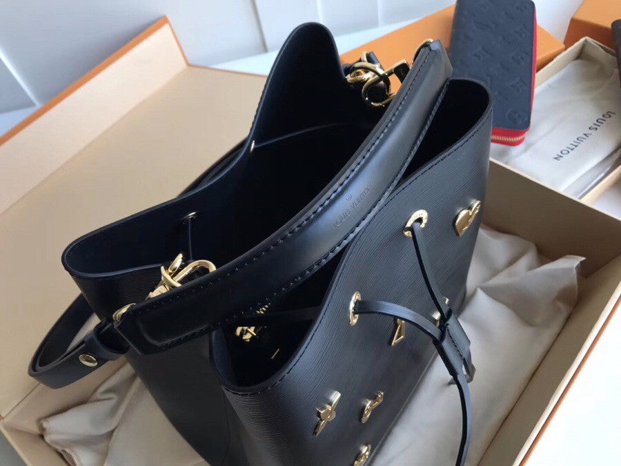 Louis Vuitton M53237 NÉONOÉ