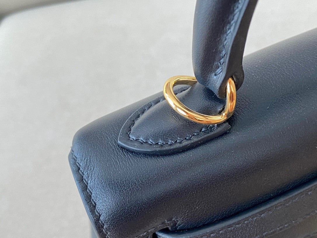 Hermes Black Kelly 25 cm Swift Gold Hardware.