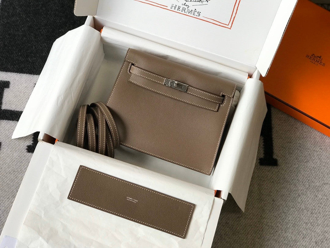 Hermes Etoupe Kelly Danse Bag Swift Leather Palladium Hardware