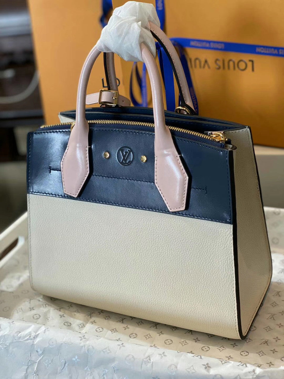 Louis Vuitton M53321 City Steamer PM Beige
