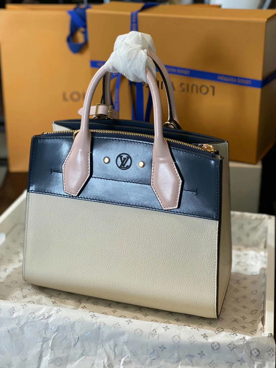 Louis Vuitton M53321 City Steamer PM Beige