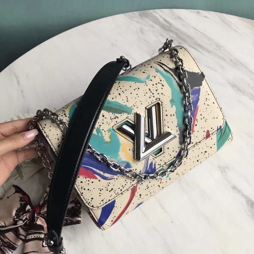 Louis Vuitton M53857 TWIST MM