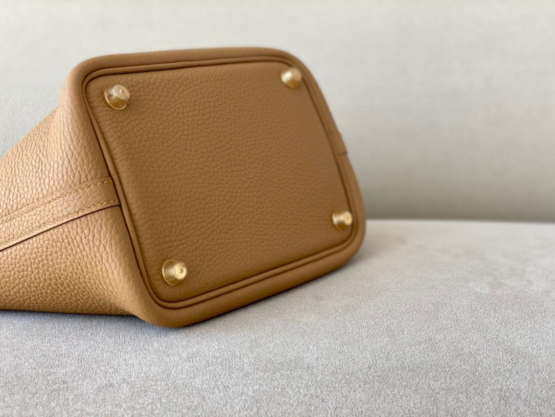 Hermes 4B Biscuit Picotin Lock 18 Togo Leather Bag