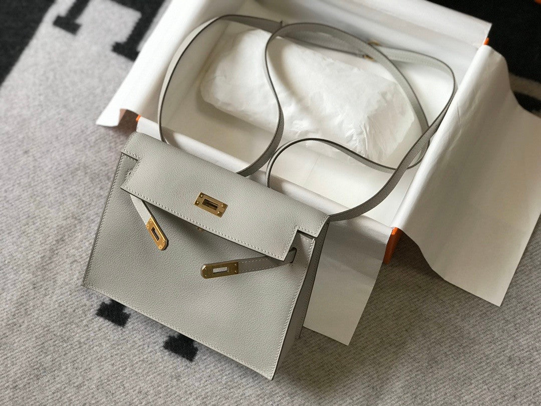 Hermes GRIS PERLE  Kelly Danse Bag Evercolour Leather Gold Hardware