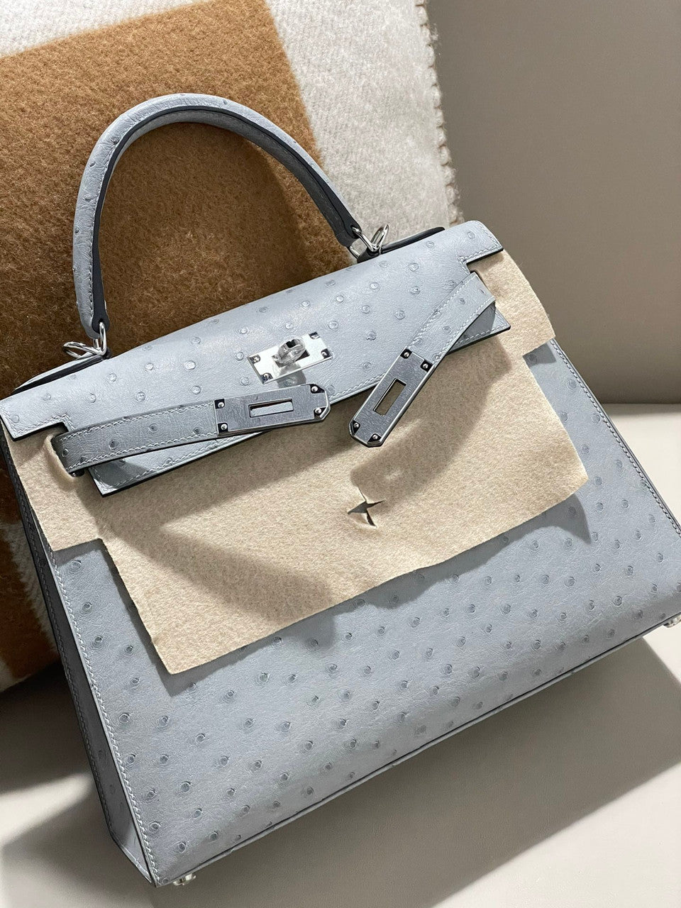 Hermes Kelly 28 Sellier 8U Blue Glacier Ostrich Palladium Hardware