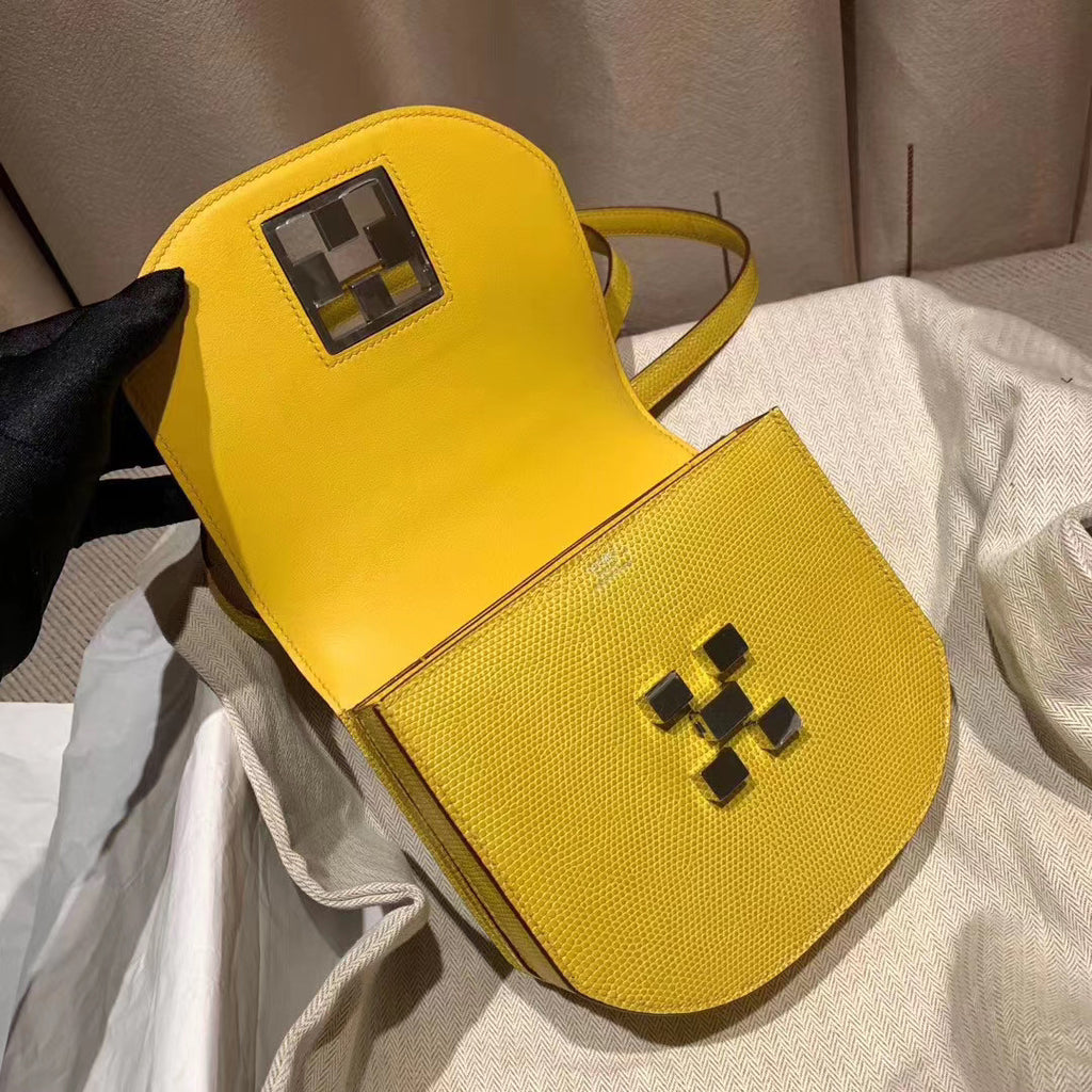 Hermès  9O Jaune de Naples  Lizard Mosaique Au 24-17