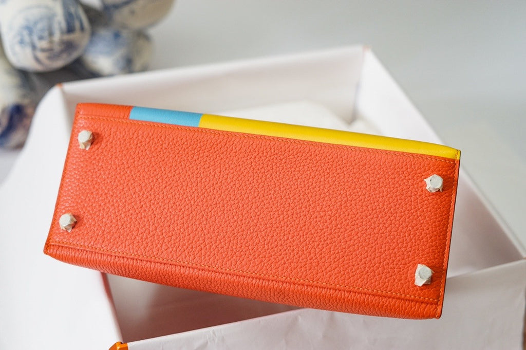 Hermes Limited Edition Kelly 28cm Lettre E Epsom PHW