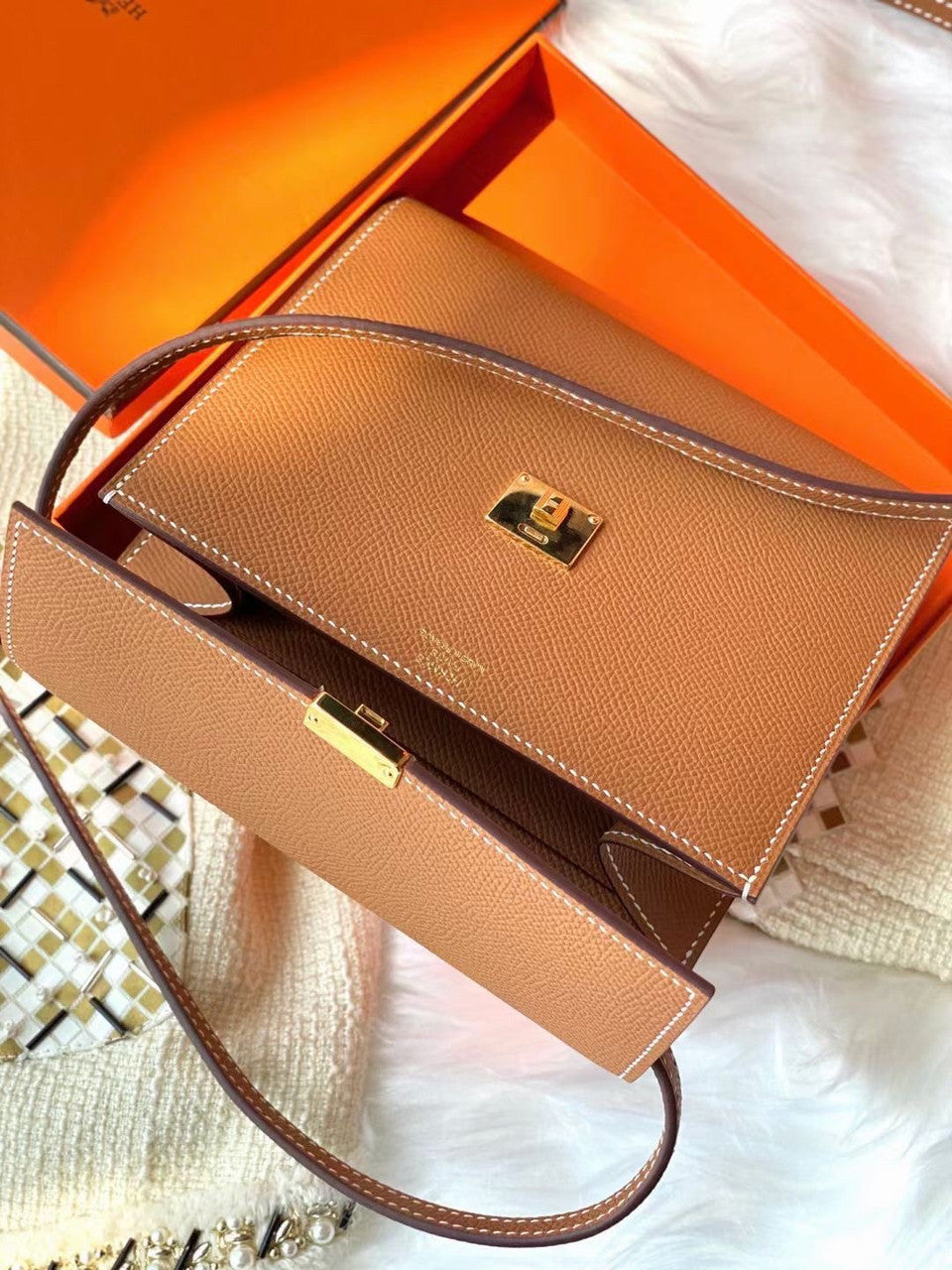 Hermes Clic 16 wallet Gold Epsom Leather With Gold Hardware