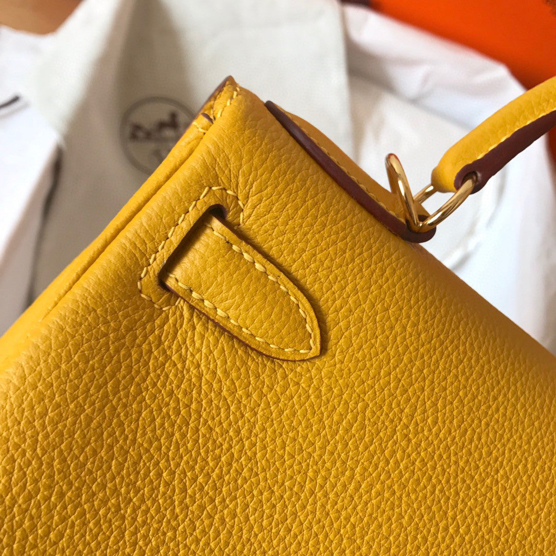 Hermes  JAUME AMBRE  Kelly 28 cm Gold Hardware