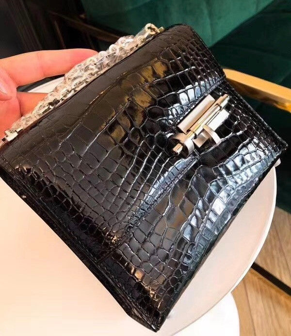 HERMÈS Black Alligator Verrou 24