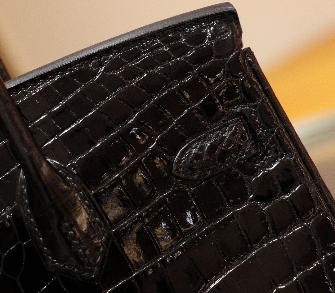 Hermes BLACK Birkin Bag 25cm Shinning Niloticus Crocodile Gold Hardware