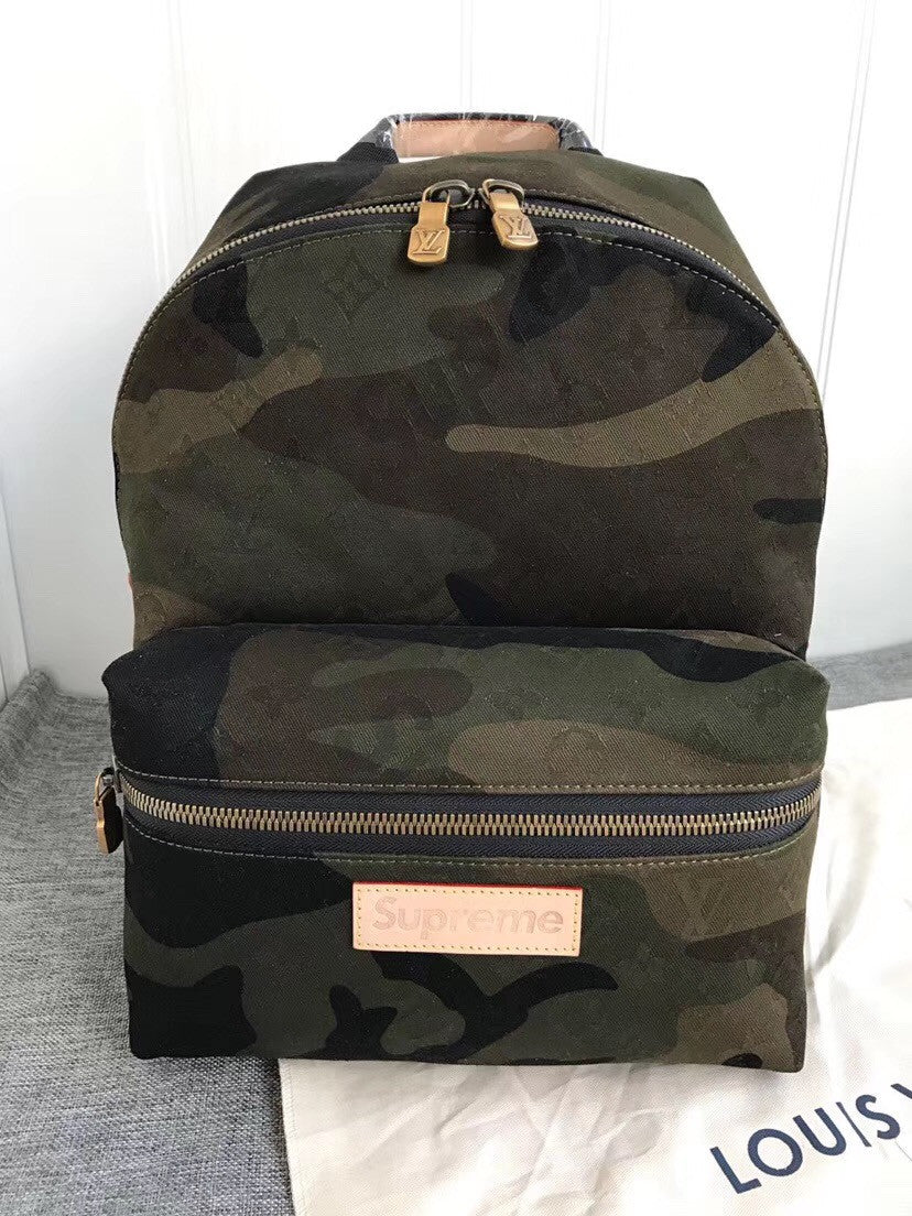 Louis Vuitton x Supreme Apollo Backpack Monogram Camo