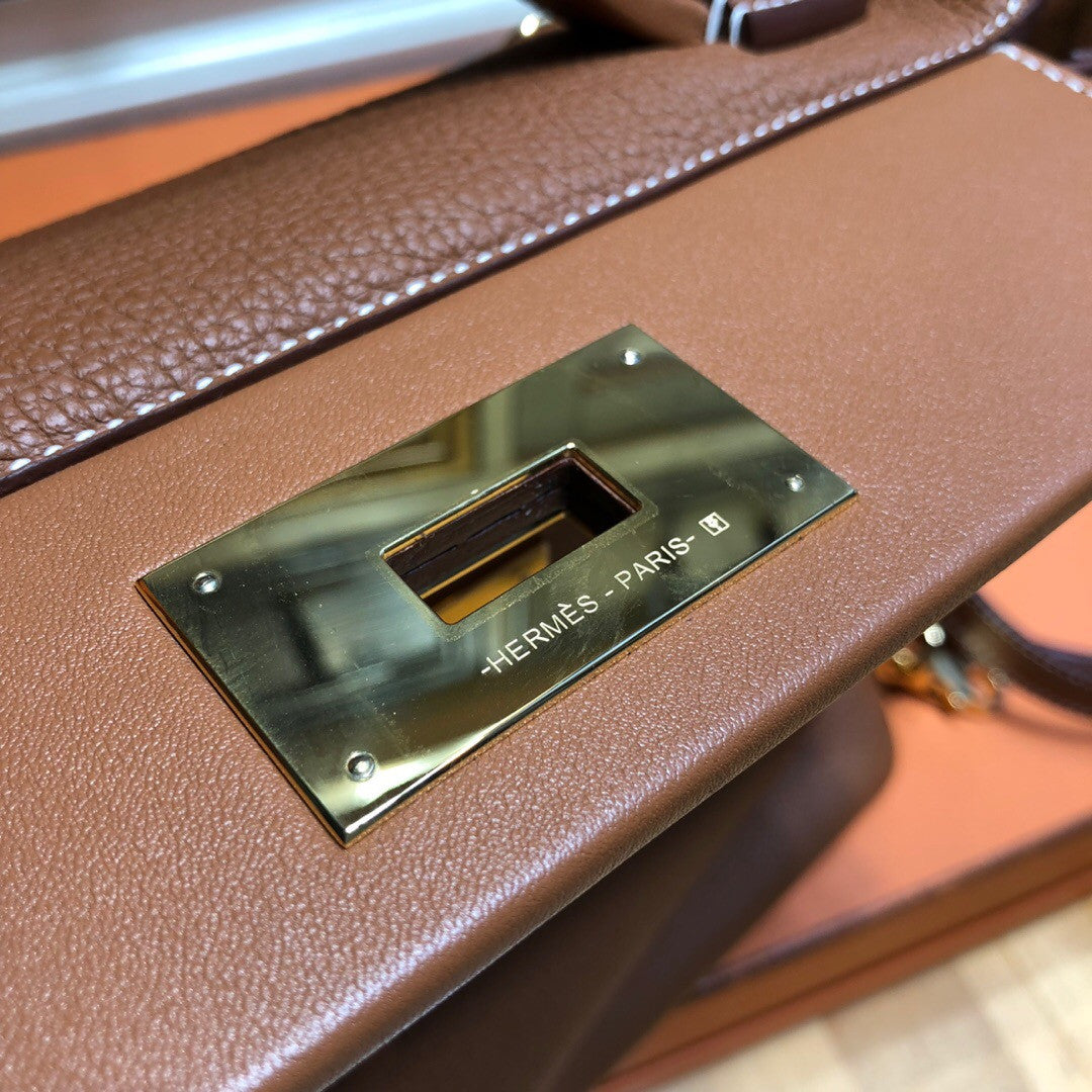 Hermes Kelly 24/24 Gold Swift & Togo Leather with Gold Hardware