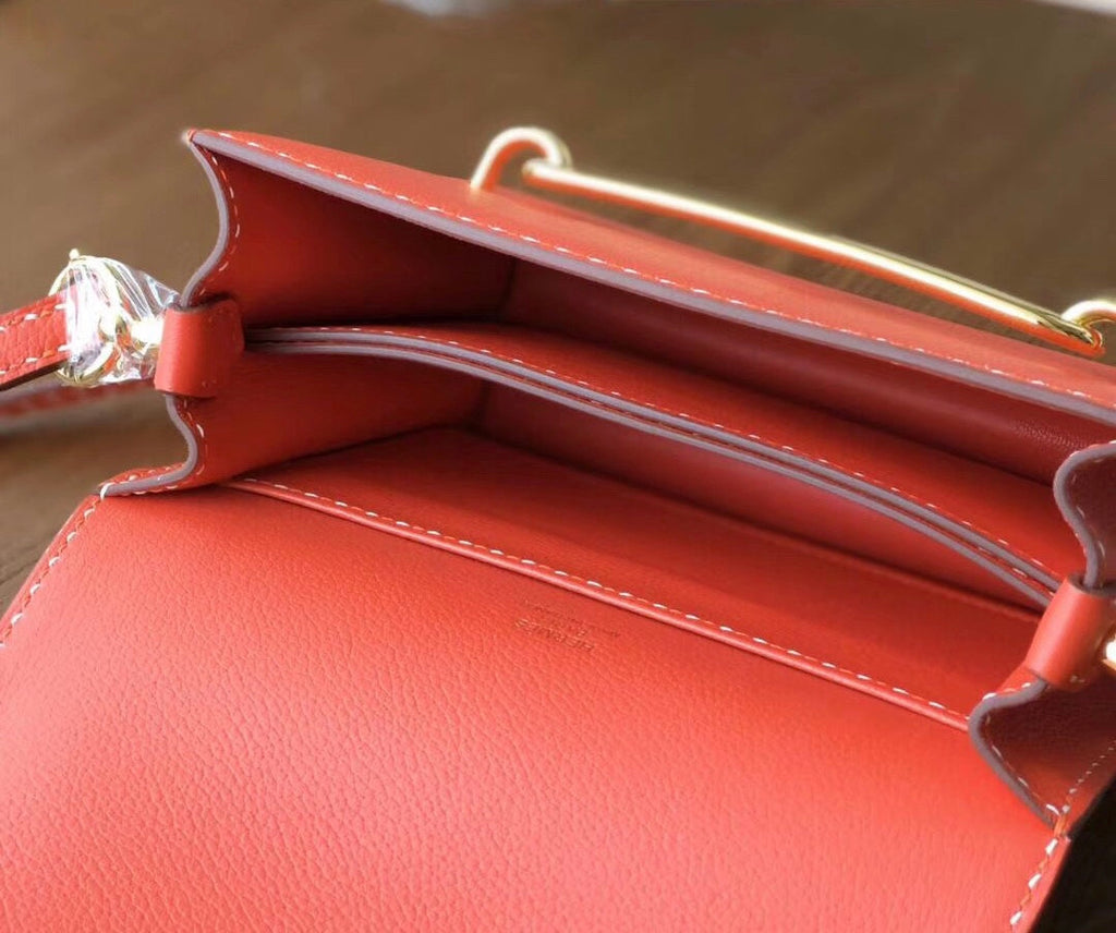 Hermes Orange Evercolor UN POINT SUR DEUX  Mini Roulis Bag