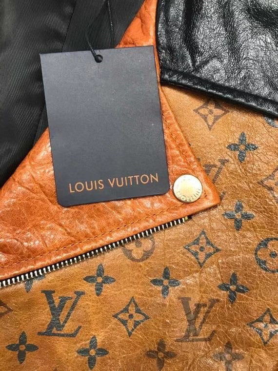 Louis Vuitton 1A82K0 TATTOO MONOGRAM CROPPED LEATHER BIKER JACKET