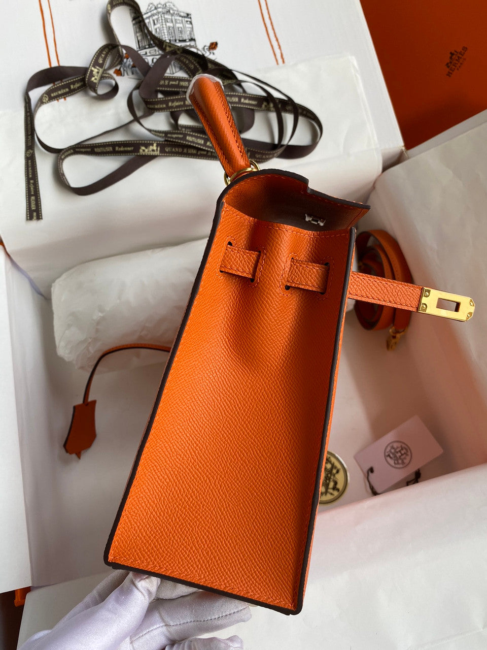 HERMES KELLY 28 SELLIER ORANGE EPSOM GOLD HARDWARE