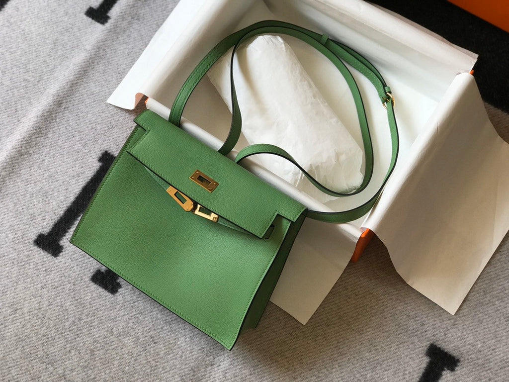 Hermes 3I Vert Criquet  Kelly Danse Bag Evercolour Leather Gold Hardware