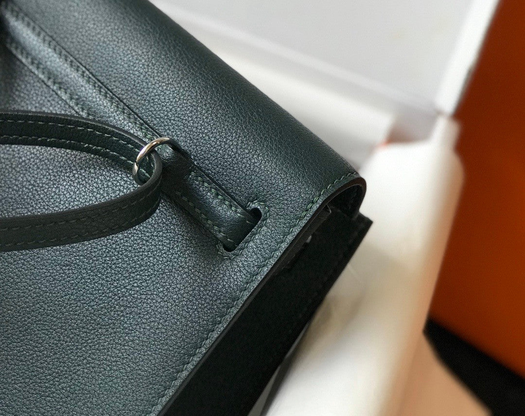 Hermes 2Q Vert Anglais Kelly Danse Bag Evercolour Leather Gold Hardware
