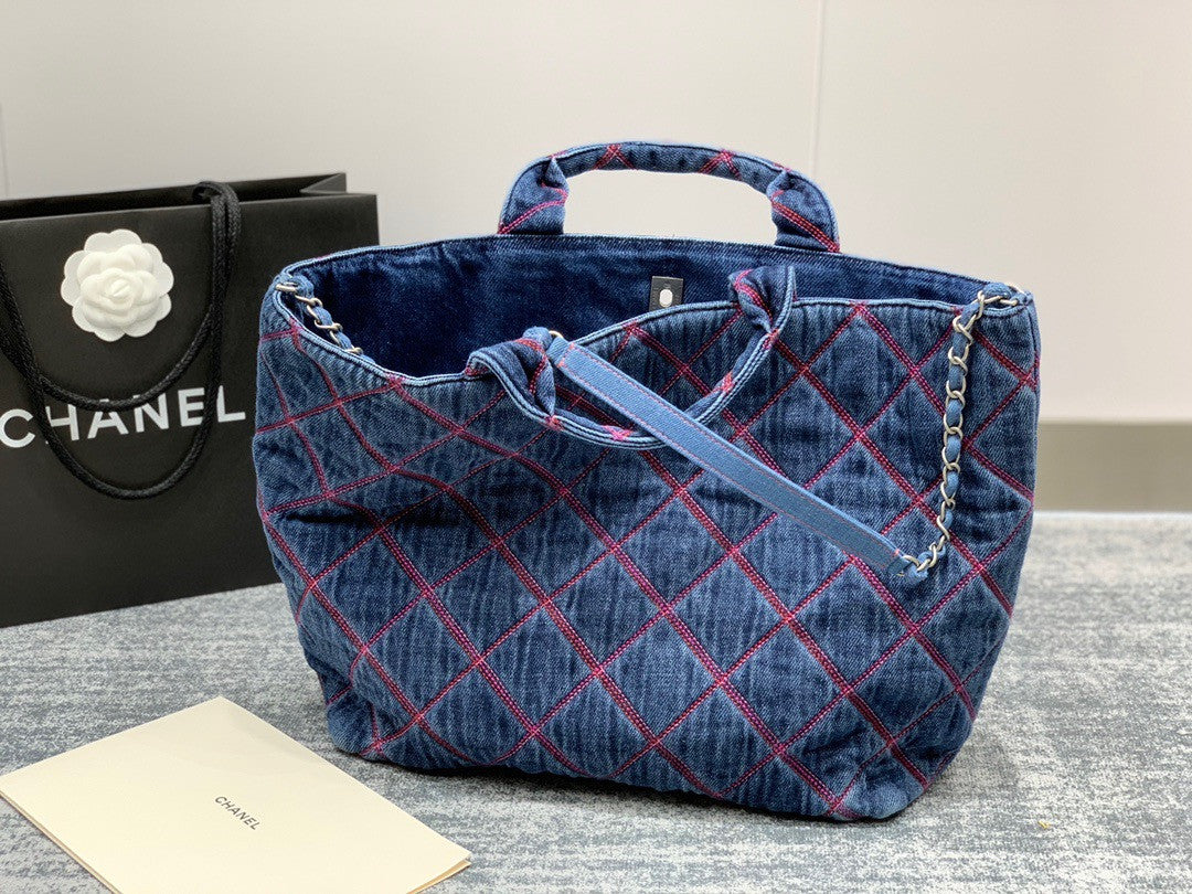 [Priority Access] Chanel CoCo Beach Denim Hobo Bag 2022