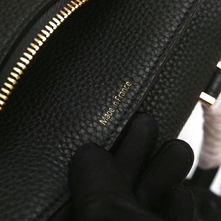 Delvaux Cool  Limited Edition Box Mini Studs Black