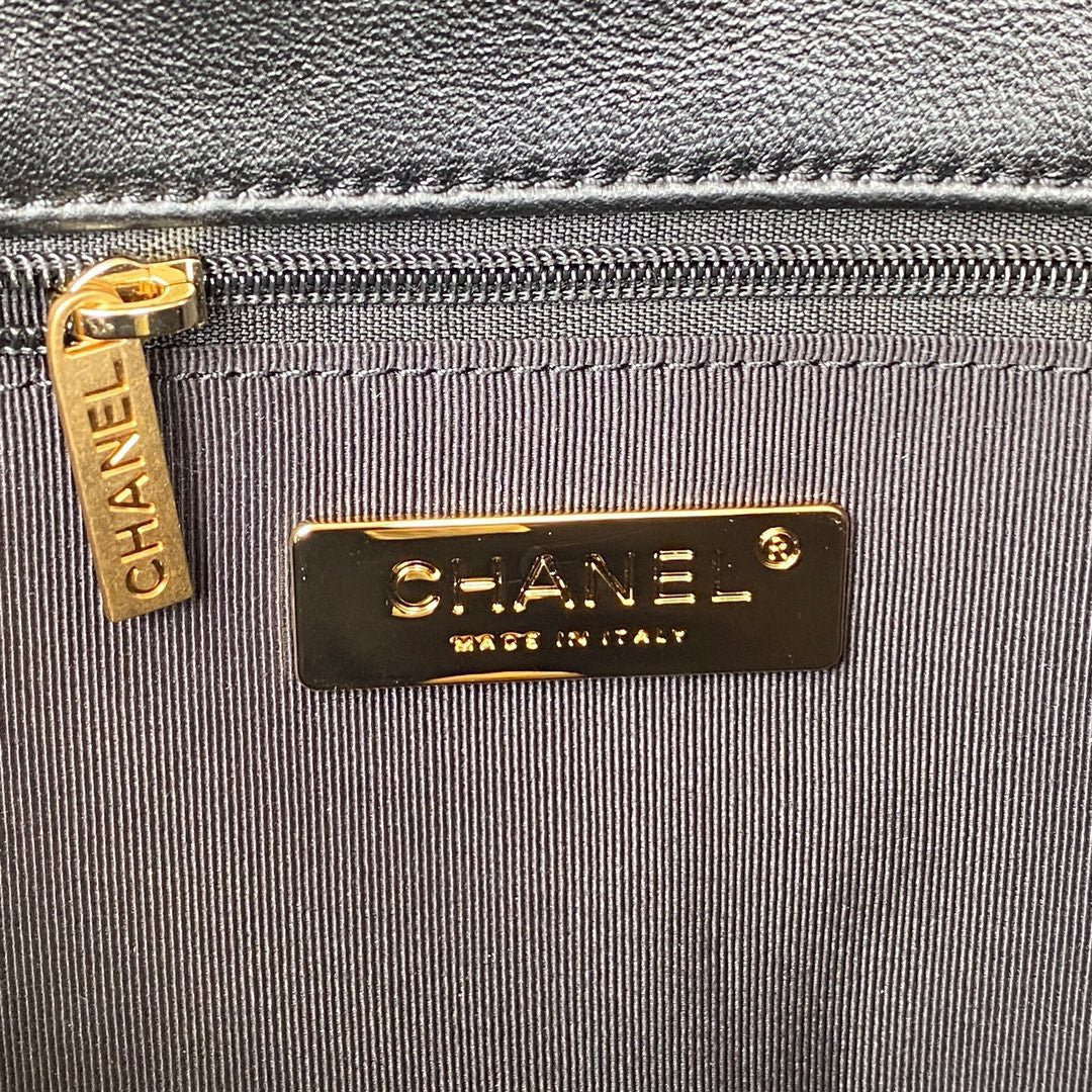 CHANEL 19 Multicoloured Handbag