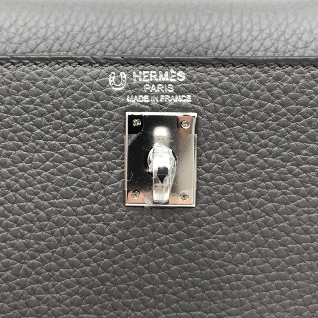 Hermes Special Order Endless Road Night Kelly 25 cm Epsom Palladium Hardware