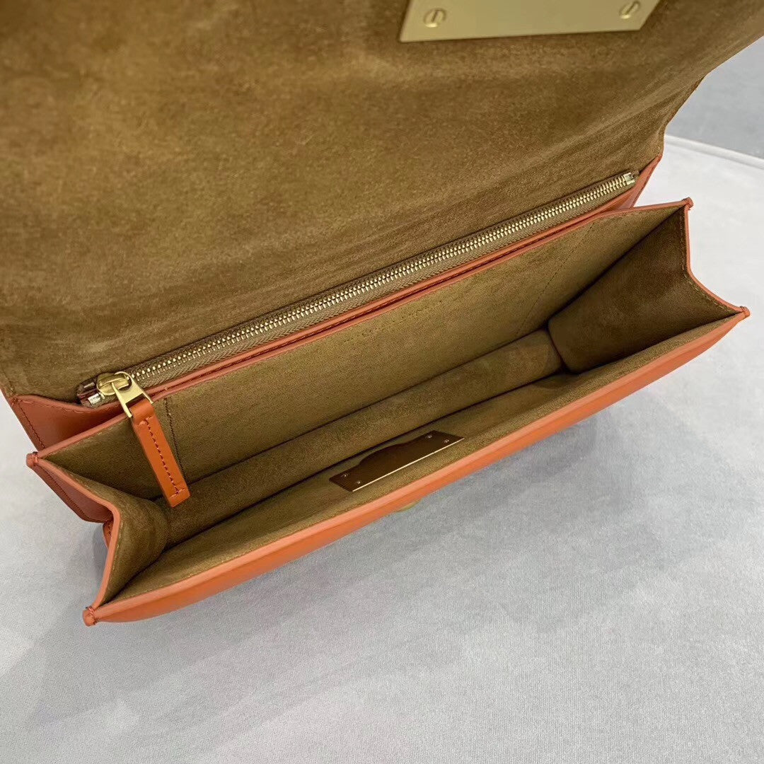 Bottega Veneta BV CLASSIC BAG IN FRENCH CALFSKIN Burned Orange